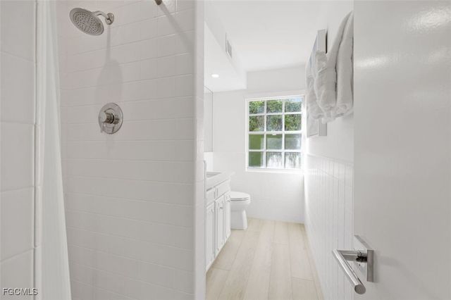 2728 Crayton RD, Naples, FL 34103