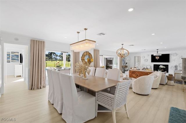 2728 Crayton RD, Naples, FL 34103