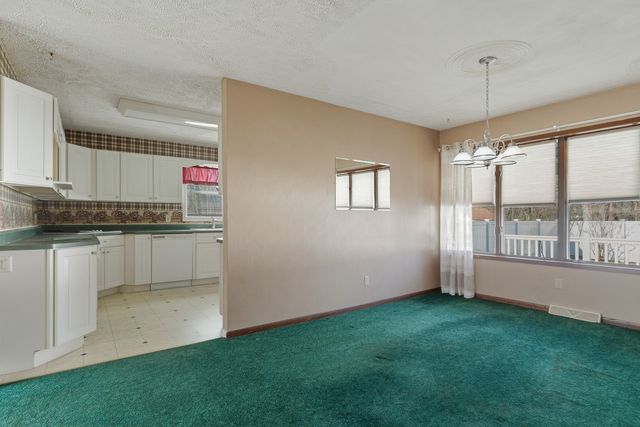 3215 53rd Street, Moline, IL 61265