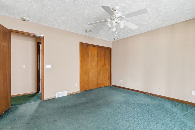 3215 53rd Street, Moline, IL 61265