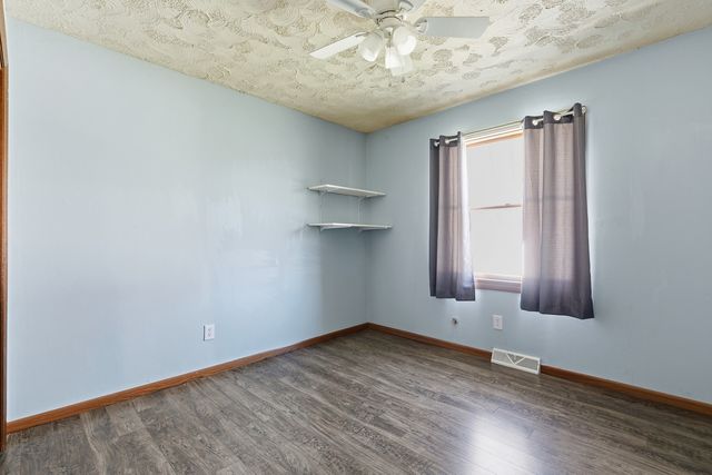 3215 53rd Street, Moline, IL 61265