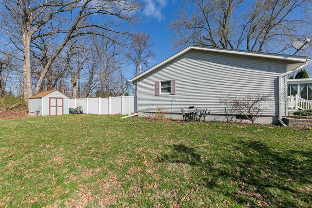 3215 53rd Street, Moline, IL 61265