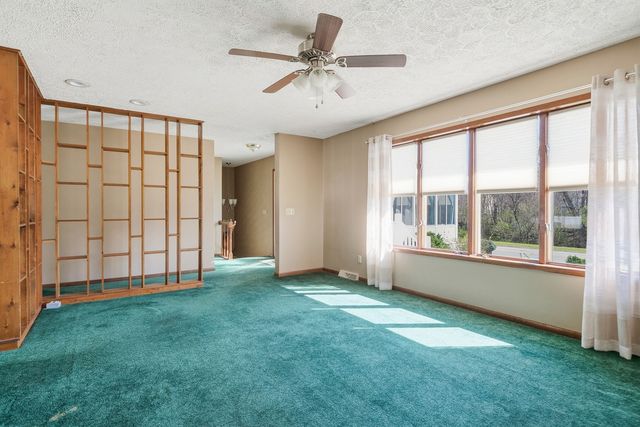 3215 53rd Street, Moline, IL 61265