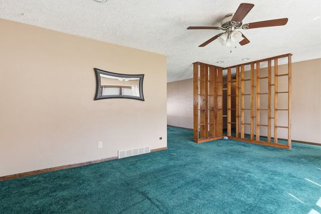 3215 53rd Street, Moline, IL 61265