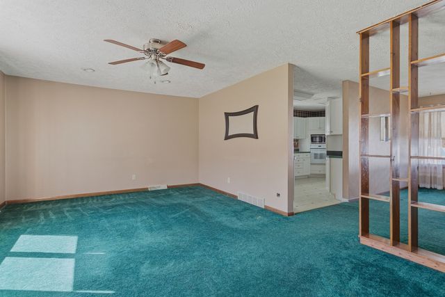 3215 53rd Street, Moline, IL 61265