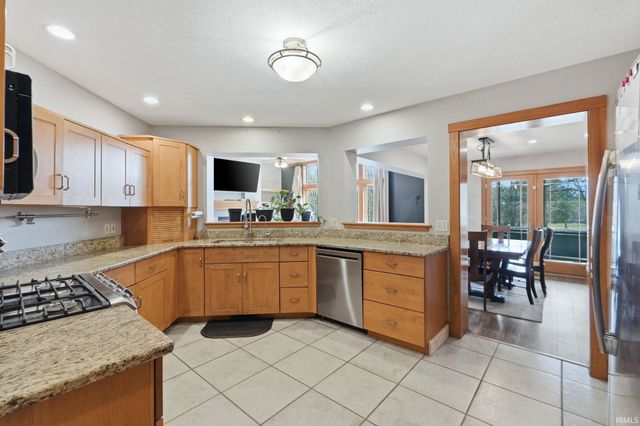 17331 Amstutz Road, Leo, IN 46765