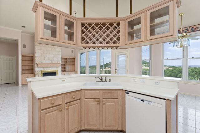 214 Golf Crest LN, Lakeway, TX 78734