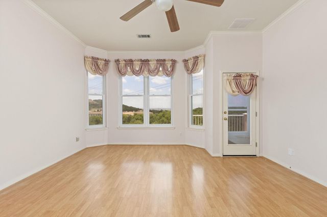 214 Golf Crest LN, Lakeway, TX 78734