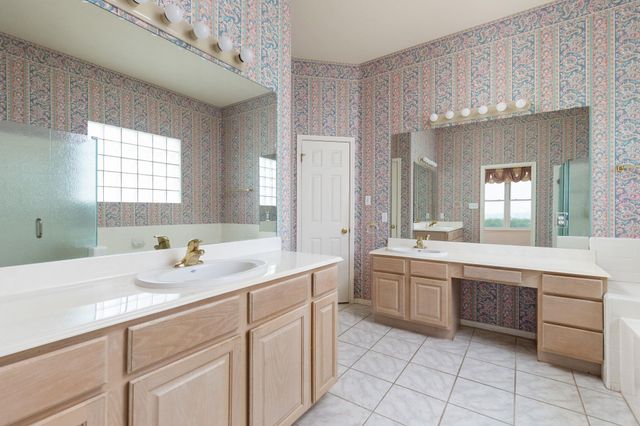 214 Golf Crest LN, Lakeway, TX 78734