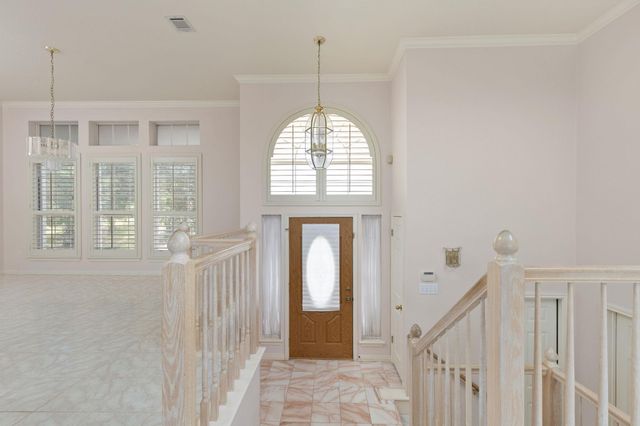 214 Golf Crest LN, Lakeway, TX 78734