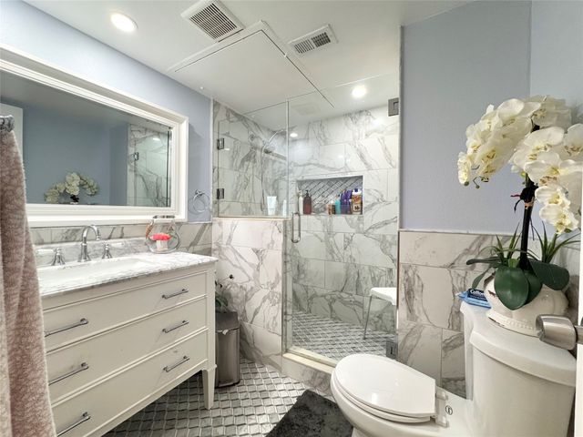 2814 Lineville Drive 102, Farmers Branch, TX 75234