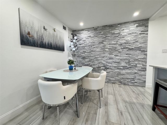 2814 Lineville Drive 102, Farmers Branch, TX 75234