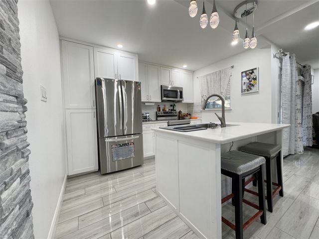 2814 Lineville Drive 102, Farmers Branch, TX 75234