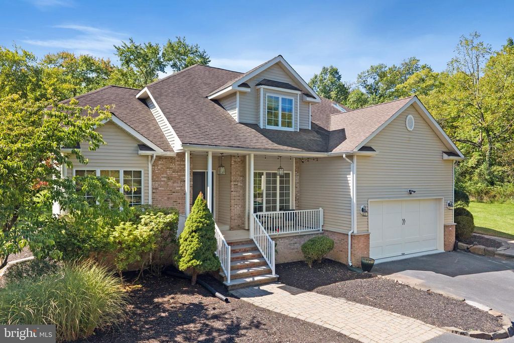 8 ROCK MILL RUN, SKILLMAN, NJ 08558 — photo 2