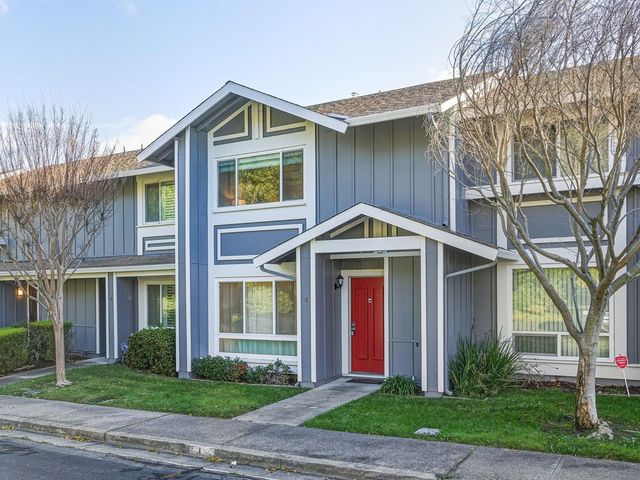 8 Park Ct, Richmond, CA 94803
