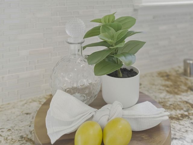 8 Park Ct, Richmond, CA 94803