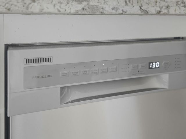 8 Park Ct, Richmond, CA 94803