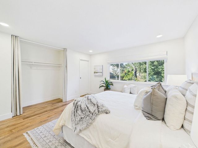 8 Park Ct, Richmond, CA 94803