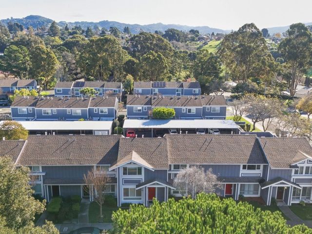 8 Park Ct, Richmond, CA 94803