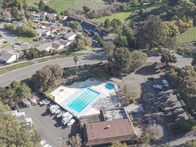 8 Park Ct, Richmond, CA 94803