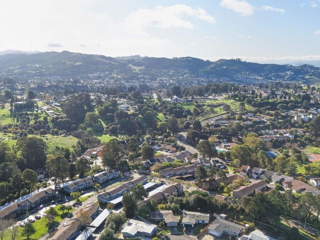 8 Park Ct, Richmond, CA 94803