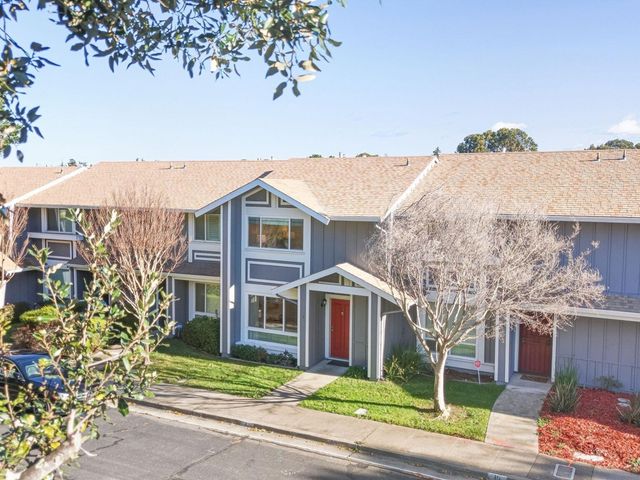8 Park Ct, Richmond, CA 94803