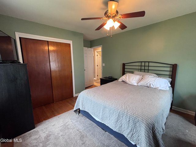 905 3rd Avenue, Troy, NY 12182