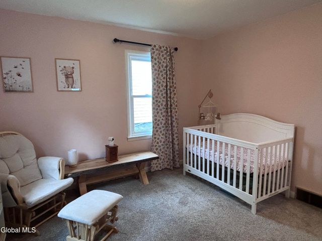 905 3rd Avenue, Troy, NY 12182