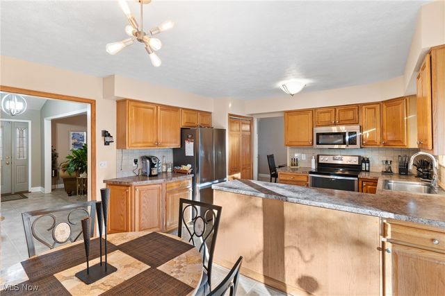 17069 Partridge Drive, Strongsville, OH 44136