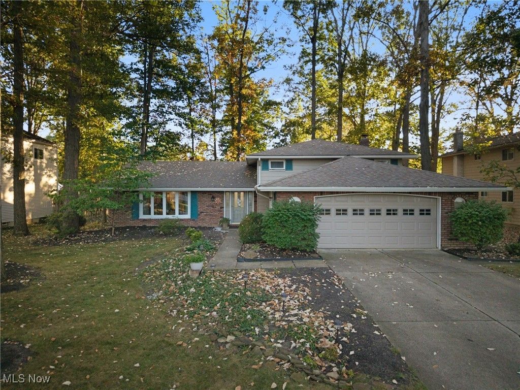 17069 Partridge Drive, Strongsville, OH 44136