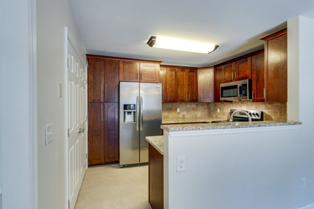 5918 Stone Brook Dr, Brentwood, TN 37027