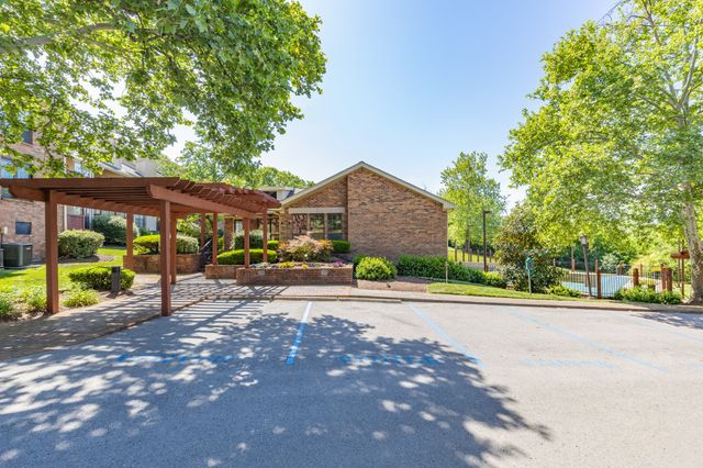 5918 Stone Brook Dr, Brentwood, TN 37027