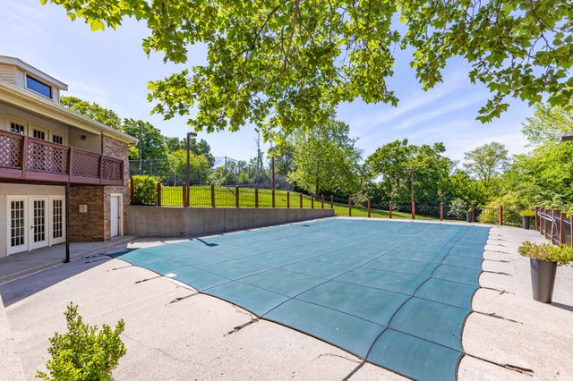 5918 Stone Brook Dr, Brentwood, TN 37027