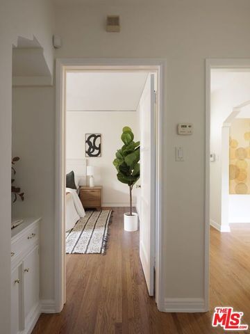 5535 Ventura Canyon Avenue, Sherman Oaks, CA 91401