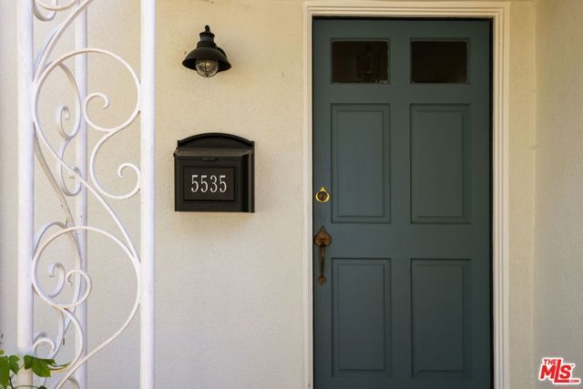 5535 Ventura Canyon Avenue, Sherman Oaks, CA 91401