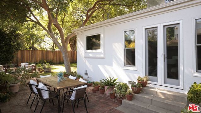 5535 Ventura Canyon Avenue, Sherman Oaks, CA 91401