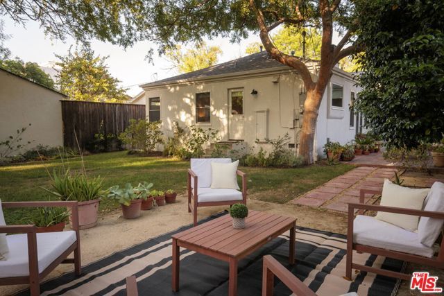 5535 Ventura Canyon Avenue, Sherman Oaks, CA 91401