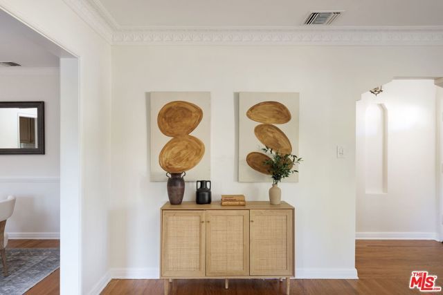 5535 Ventura Canyon Avenue, Sherman Oaks, CA 91401