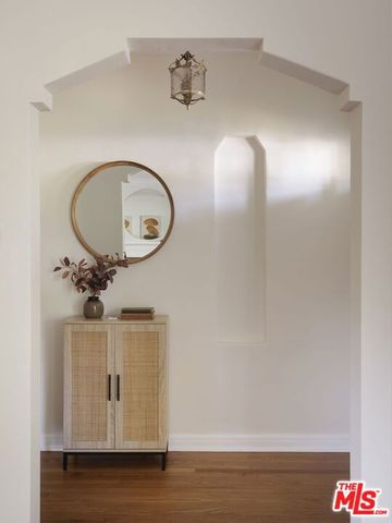 5535 Ventura Canyon Avenue, Sherman Oaks, CA 91401