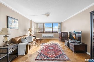 7004 JFK B 70th 40G, Guttenberg, NJ 07093