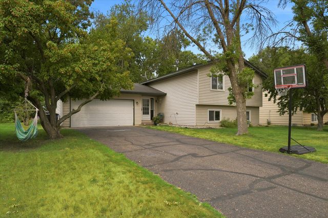 11967 Wisconsin Avenue N, Champlin, MN 55316