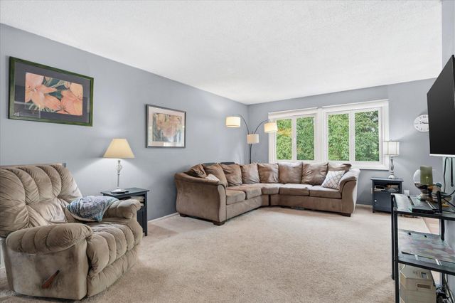 11967 Wisconsin Avenue N, Champlin, MN 55316