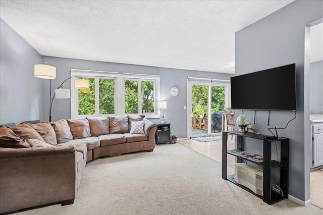 11967 Wisconsin Avenue N, Champlin, MN 55316