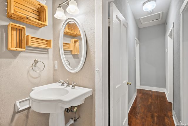 314 QUEEN ANNE CT, San Antonio, TX 78209