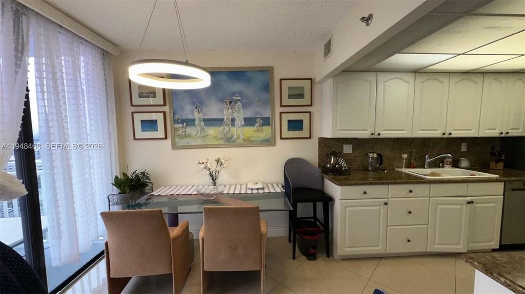 210 174th St 1909, Sunny Isles Beach, FL 33160