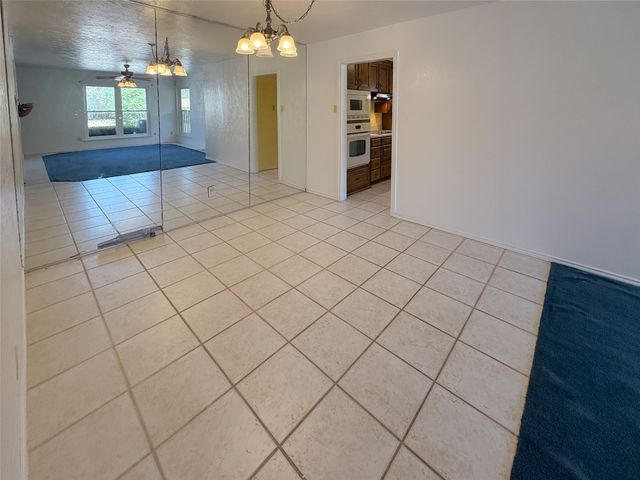 8637 N Normandale Street, Fort Worth, TX 76116