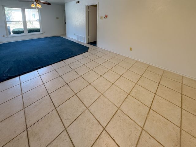 8637 N Normandale Street, Fort Worth, TX 76116