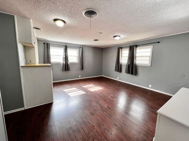 5212 44th Street, Lubbock, TX 79414