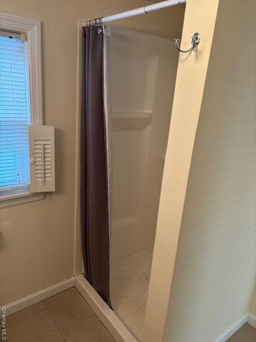 3 Hudson Street W, East Rockaway, NY 11518