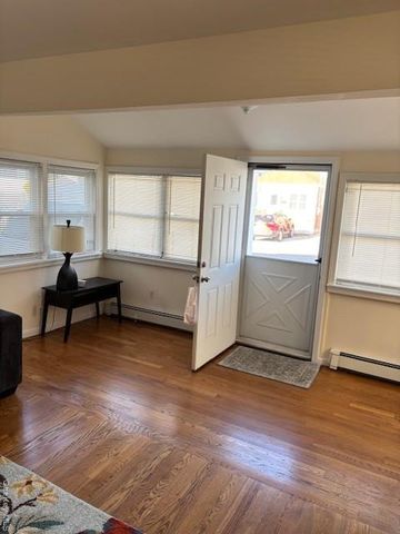 3 Hudson Street W, East Rockaway, NY 11518